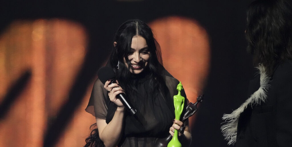 Brit Awards 2025: Η Charli XCX σάρωσε τα βρετανικά μουσικά βραβεία